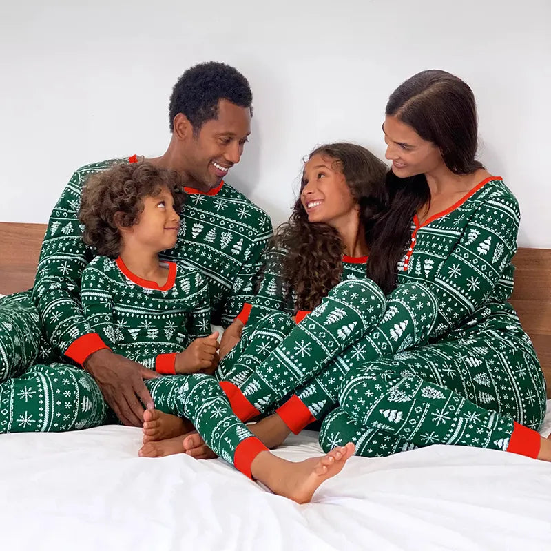 Christmas Family Matching Pajamas Christmas Family Matching Pijamas Hilo shop Festive Green Mama M 